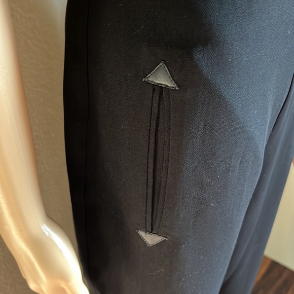 GUESS TUX HALTER BLACK &WHITE JUMPSUIT Sz 4 - Picture 5 of 16